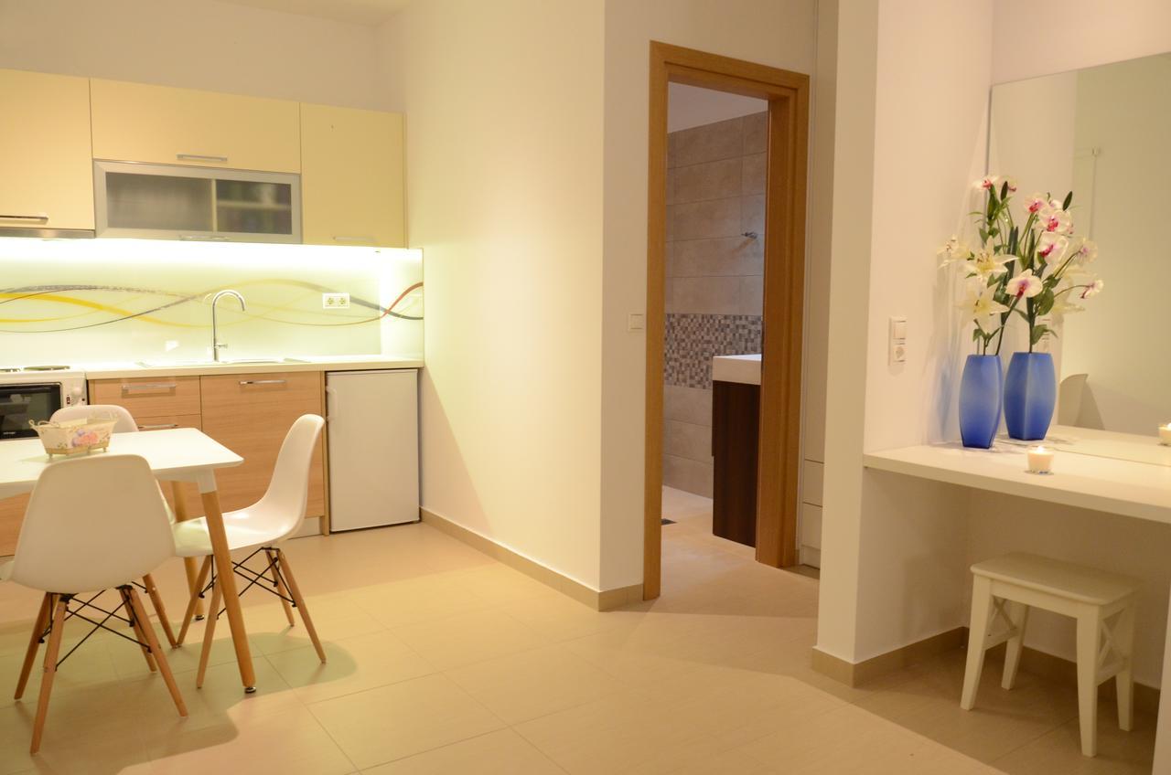 جايوس Natsios Studios المظهر الخارجي الصورة