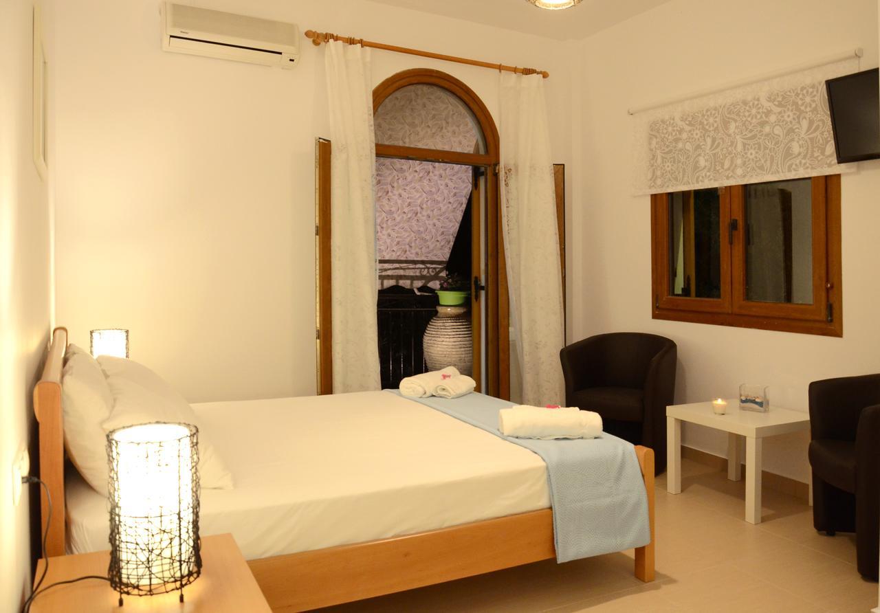 جايوس Natsios Studios المظهر الخارجي الصورة